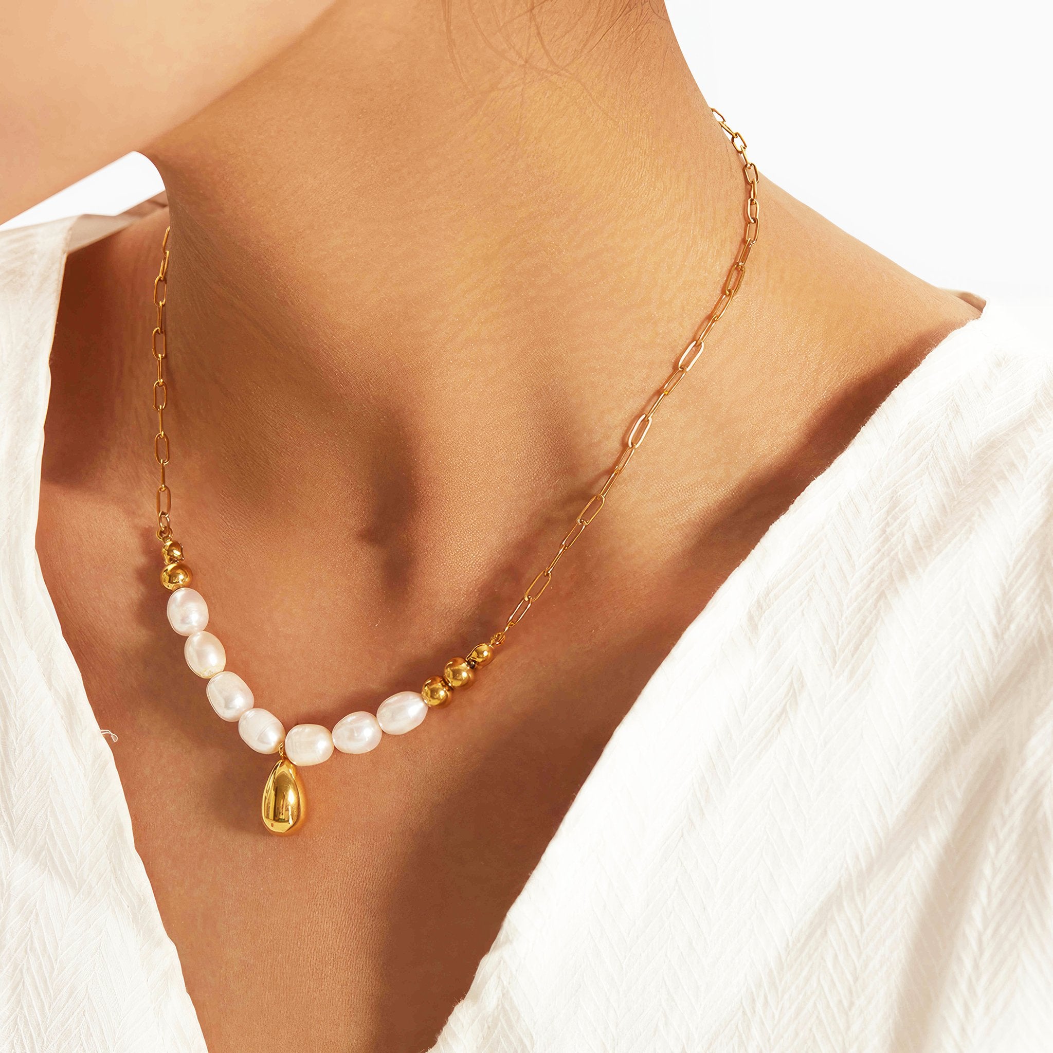 Baroque Freshwater Pearl Necklace - Nobbier - Necklace - 18K Gold And Titanium PVD Coated Jewelry