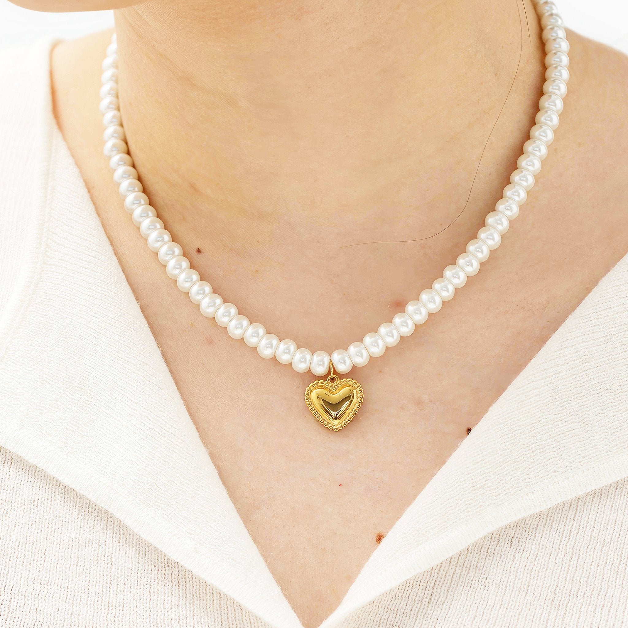 Pearl and Heart Pendant Necklace - Nobbier - Necklace - 18K Gold And Titanium PVD Coated Jewelry