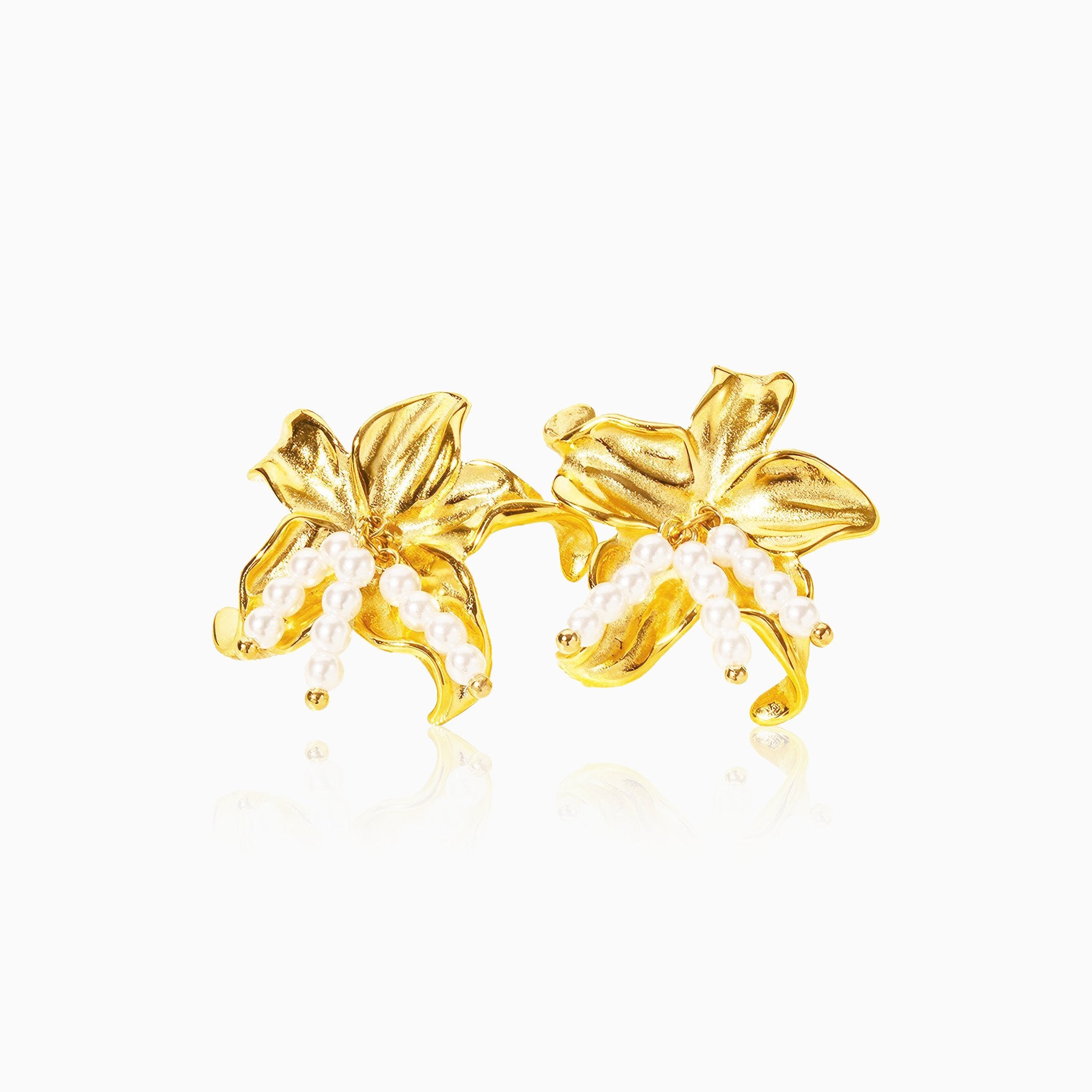 Starfish Earrings with Inlaid Pearls - Nobbier - Earrings - 18K Gold And Titanium PVD Coated Jewelry