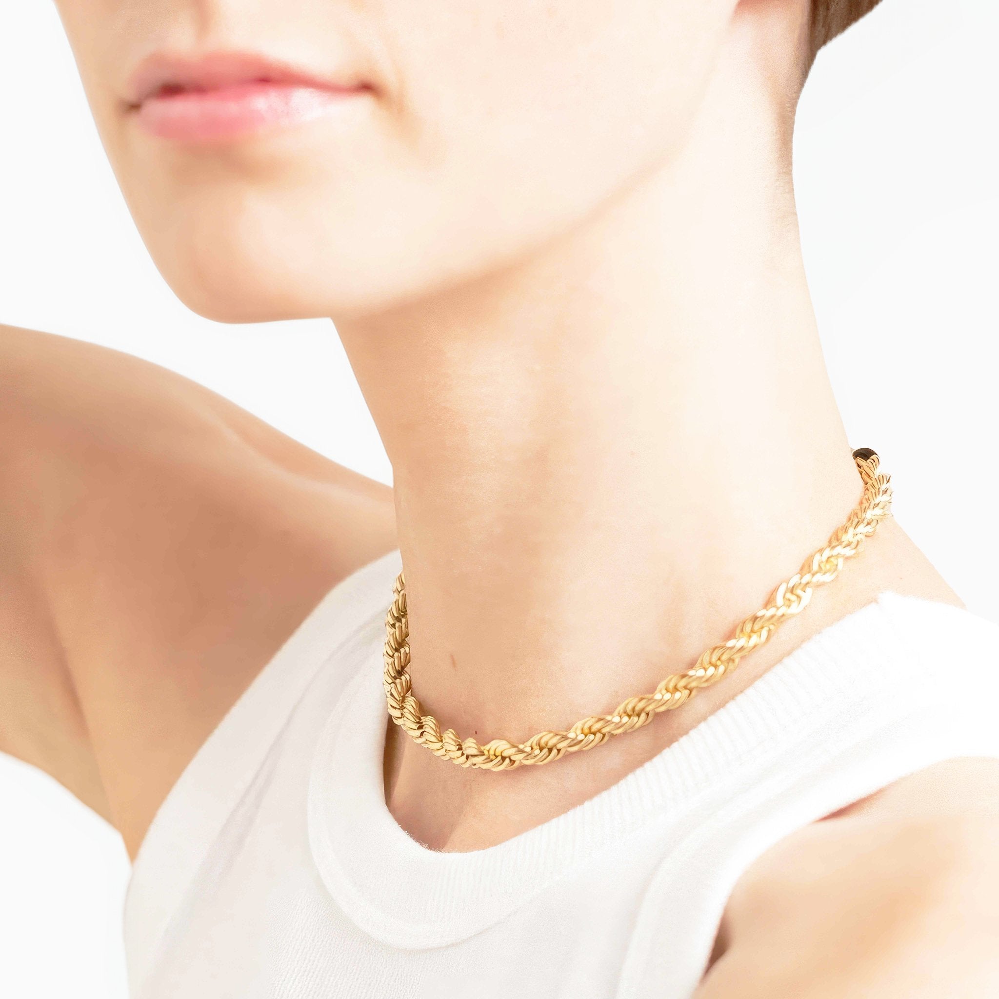 Twist Design Necklace - Nobbier - Necklace - 18K Gold And Titanium PVD Coated Jewelry