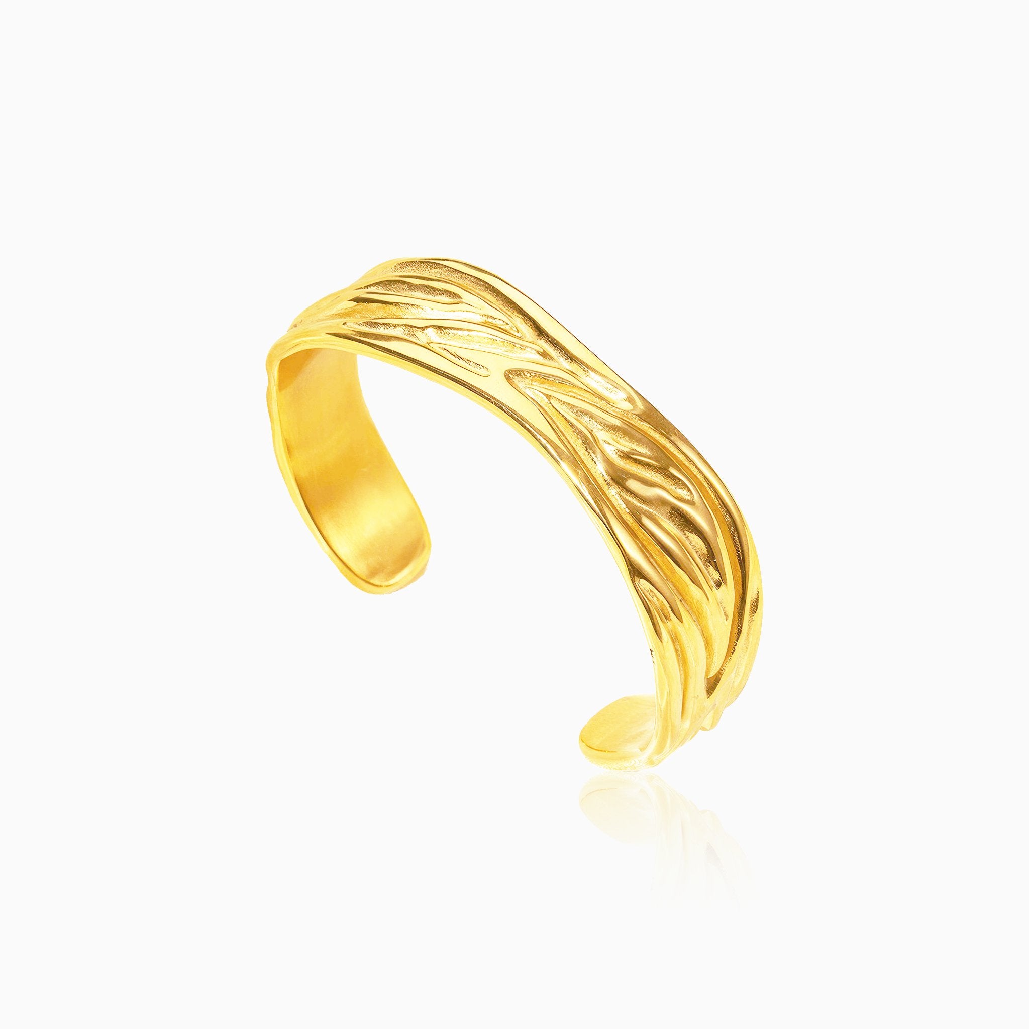 Wrinkle Texture Cuff Bracelet - Nobbier - Bracelet - 18K Gold And Titanium PVD Coated Jewelry