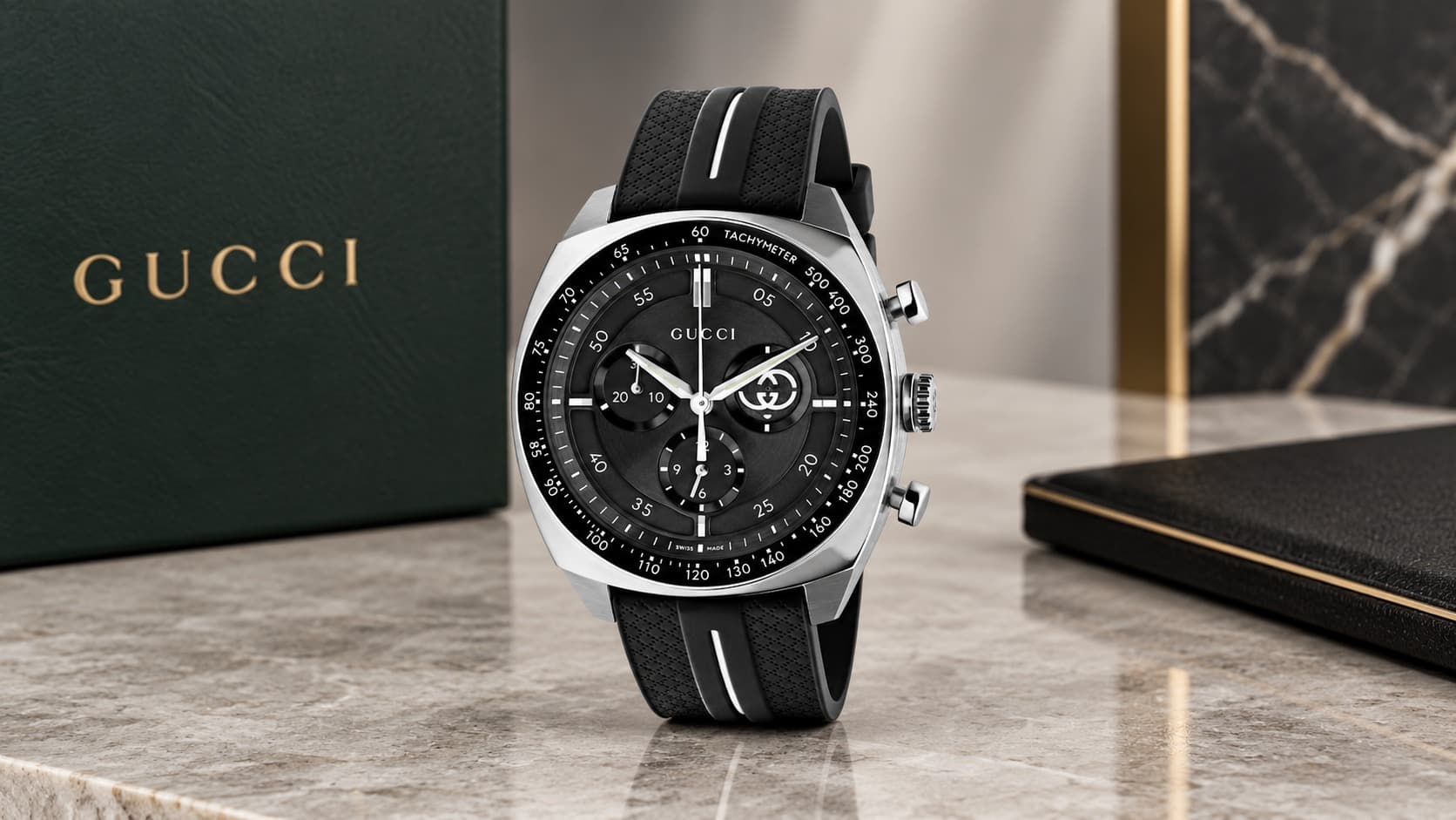 Gucci Interlocking G chronograph watch with 41mm case and black rubber strap