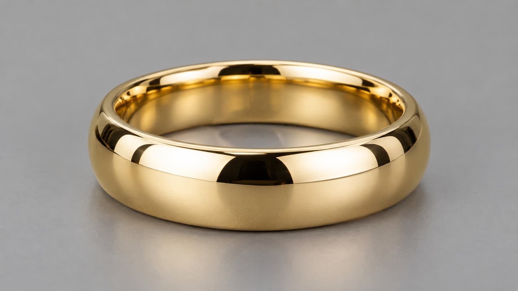 Gold ring with a high polish mirror-bright finish