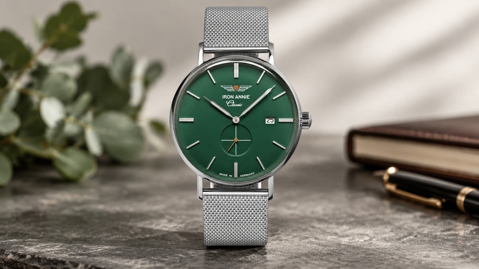 Iron Annie Classic 5932M-4 quartz watch with green dial and stainless steel mesh bracelet