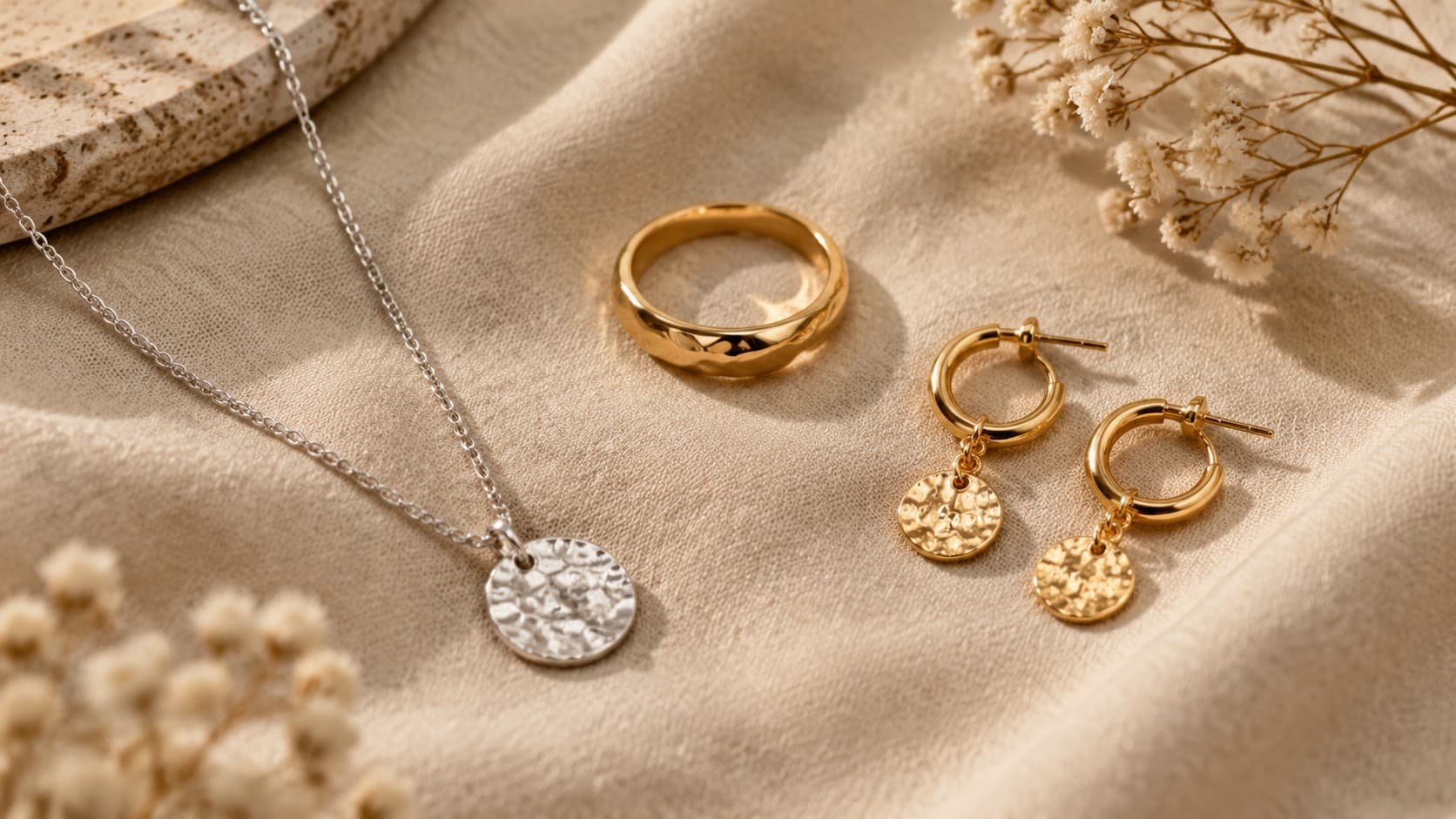 The Ultimate Guide to Jewelry Gifts for Mom
