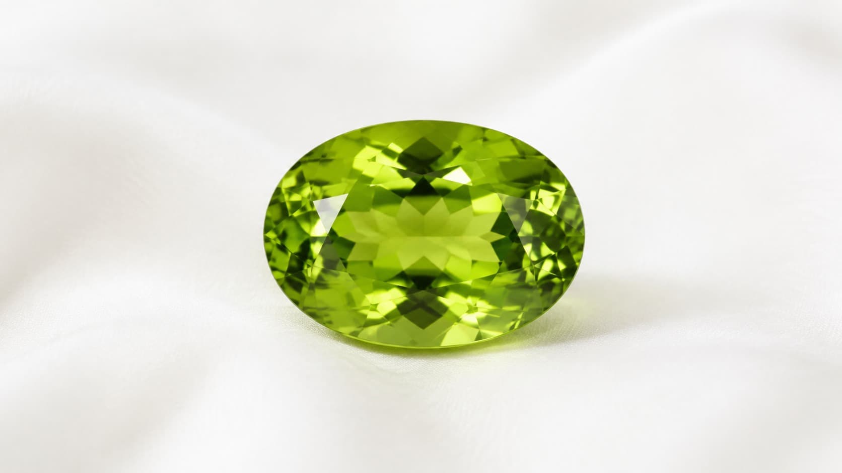 Green peridot gemstone, the August birthstone