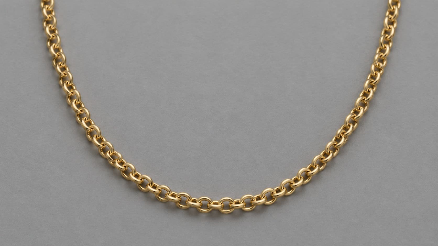 Gold rolo chain necklace with round uniform links