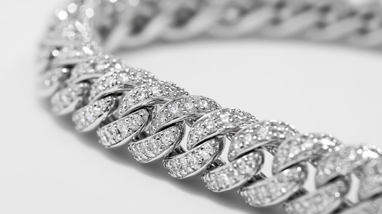What Is a Pavé Setting?